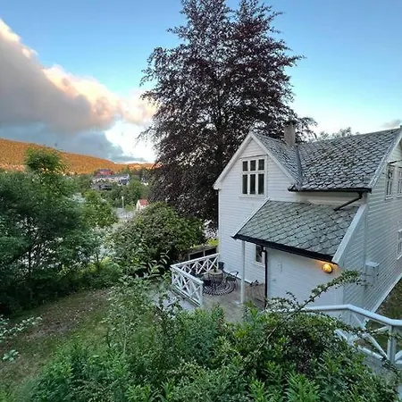 Semesterbostad Nostalgia *